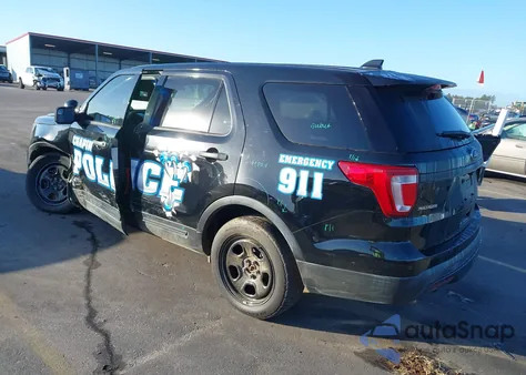 2017 Ford Utility Police Interceptor из США, поврежденный, VIN 1FM5K8AR0HGD93797